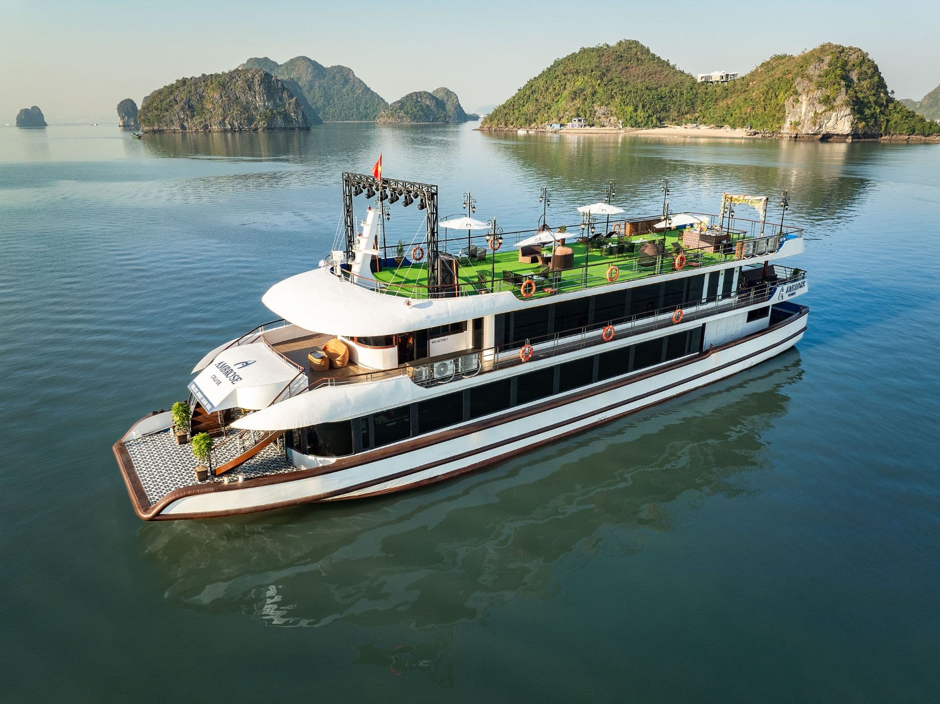 Vịnh Hạ Long – Du thuyền 5 sao Ambrose – Tour 1 ngày